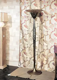 Whencolourisedpic: ASHTRAY STAND