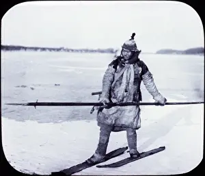 Goldi: Asia, goldi hunter on skis on ice, lantern ?