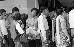 Dada: Asians queue to book flights to leave Uganda after