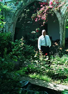 Nadir: Asil Nadir In The Garden Of