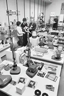 Discussing: Assortment laboratory