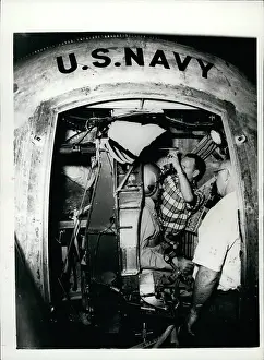 Undergo: Astronaut - Comets - NASA - Space - Spacecraft - UFOs