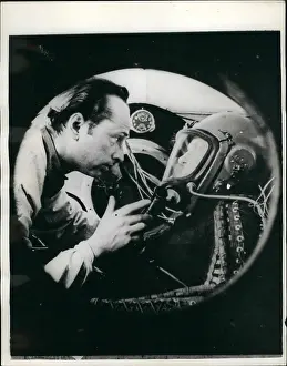 Spaceman: Astronaut - Comets - NASA - Space - Spacecraft - UFOs