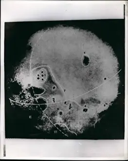 Dots: Astronaut - Comets - NASA - Space - Spacecraft - UFOs