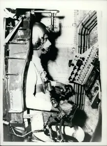 Spaceman: Astronaut - Comets - NASA - Space - Spacecraft - UFOs