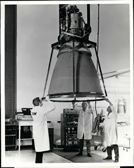 Redondo: Astronaut - Comets - NASA - Space - Spacecraft - UFOs