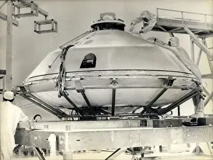 Erroneous: Astronaut - Comets - NASA - Space - Spacecraft - UFOs