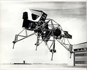Simulating: Astronaut - Comets - NASA - Space - Spacecraft - UFOs