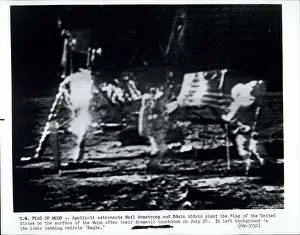 Touchdown: Astronaut - Comets - NASA - Space - Spacecraft - UFOs