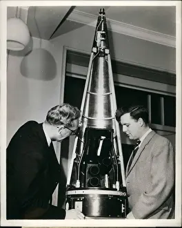 Skylark: Astronaut - Comets - NASA - Space - Spacecraft - UFOs