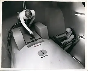 62ft: Astronaut - Comets - NASA - Space - Spacecraft - UFOs