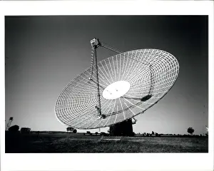 N.s.w: Astronaut - Comets - NASA - Space - Spacecraft - UFOs