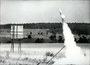 Celle: Astronaut - Comets - NASA - Space - Spacecraft - UFOs