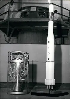 Erno: Astronaut - Comets - NASA - Space - Spacecraft - UFOs