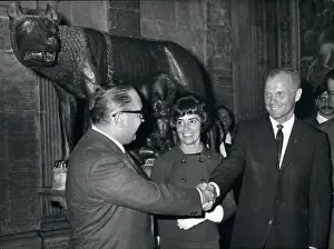 Spaceman: Astronaut - Comets - NASA - Space - Spacecraft - UFOs