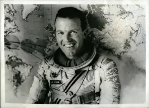 Orbits: Astronaut - Comets - NASA - Space - Spacecraft - UFOs