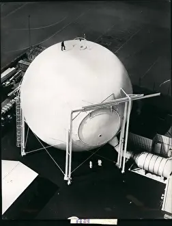 Aerodynamics: Astronaut - Comets - NASA - Space - Spacecraft - UFOs