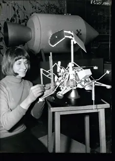 Inform: Astronaut - Comets - NASA - Space - Spacecraft - UFOs