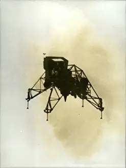 Ellington: Astronaut - Comets - NASA - Space - Spacecraft - UFOs