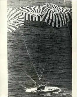 Splashed: Astronaut - Comets - NASA - Space - Spacecraft - UFOs