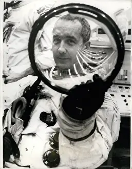 Critical: Astronaut - Comets - NASA - Space - Spacecraft - UFOs