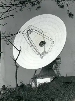 Capturing: Astronaut - Comets - NASA - Space - Spacecraft - UFOs