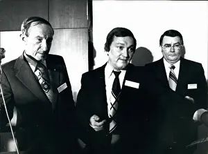 Daniken: Astronaut - Comets - NASA - Space - Spacecraft - UFOs