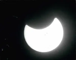 Annular: Astronaut - Comets - NASA - Space - Spacecraft - UFOs
