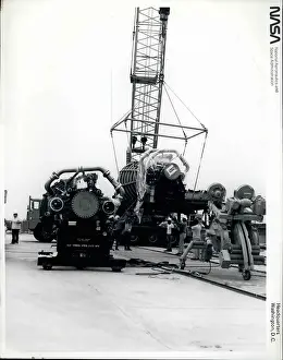 Laboratories: Astronaut - Comets - NASA - Space - Spacecraft - UFOs