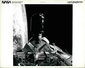 Expose: Astronaut - Comets - NASA - Space - Spacecraft - UFOs