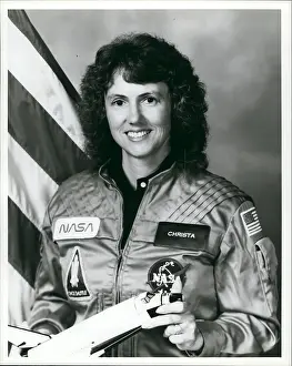 Christa: Astronaut - Comets - NASA - Space - Spacecraft - UFOs