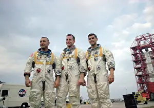 Fata: Astronaut crew training for the first Apollo ?