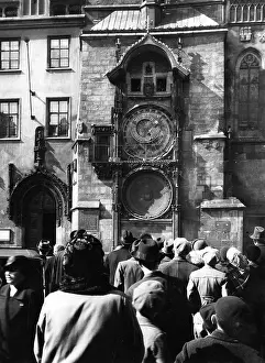 Crowing: ASTRONOMICAL CLOCK
