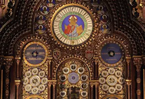 Verite: Astronomical Clock, Cathedrale Saint-Pierre de