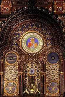 Verite: Astronomical Clock, Cathedrale Saint-Pierre de