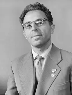 Iosif: Astrophysicist Iosif Shklovsky