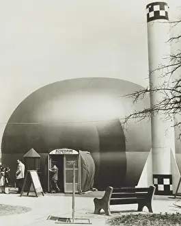 Long Island: Astrotarium, a portable planetarium, at Abraham