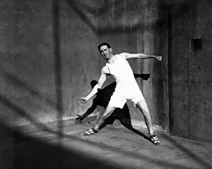 Handball: Athlete playing handball