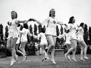 198982: Athletic competition of the KdF in Berlin, 1941