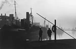 Mist: Atmospheric scene on the docks at Hull, Yorkshire