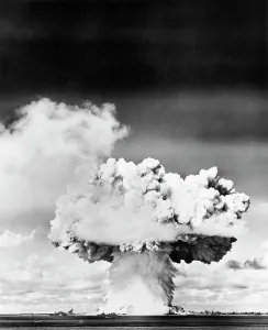 Thermonuclear: ATOMIC BOMB EXPLOSION MUSHROOM CLOUD NUCLEAR