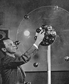 Structural: Atomic Structure Model