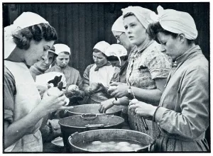 Peeling: ATS women learning to cook, 1939
