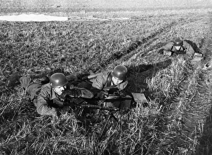 Ammo: Attack exercise of paratroopers, 1939