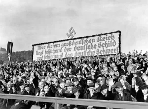 Konrad: Audience at a speech held by Konrad Henlein, 1938