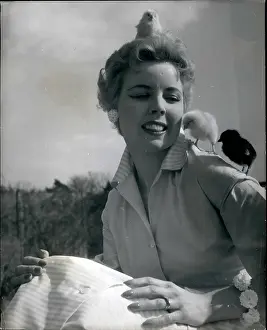 Enviously: Audrey Porter with chicks on shoulder