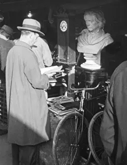Dult: The Auer Dult in Munich, 1930-1939