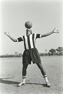 Somersault: August 1958 -Steve Mokone - The famous back-drop. Master