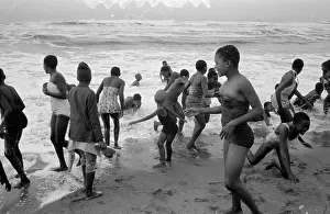 Wonderment: August 1960 - First Sight of the Sea - There were shrieks