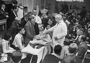 Surgical: August Bier during a demonstration at the College of the Uni